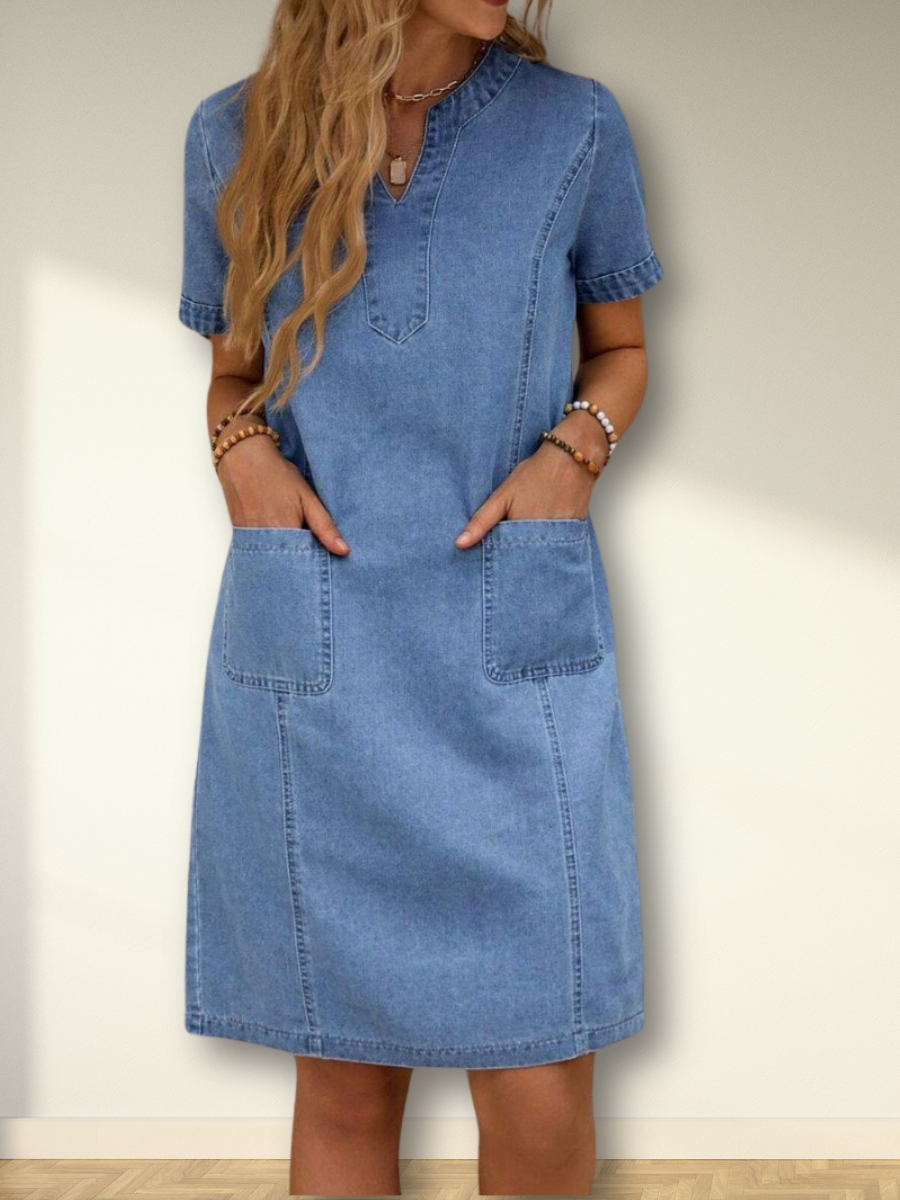 Sara™ – Mjuk och stilren denimklänning med fickor